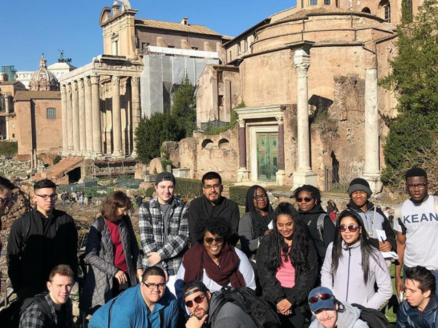 A group of Kean studies studying in Rome.